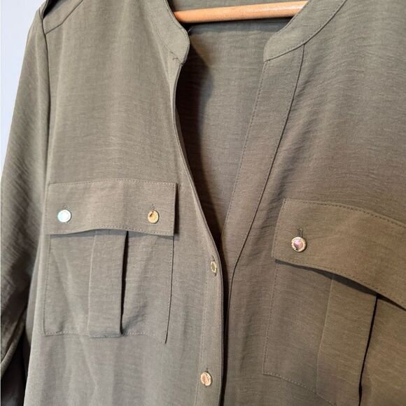 Calvin Klein Green 3/4 Sleeve Button Down Blouse - Picture 8 of 9